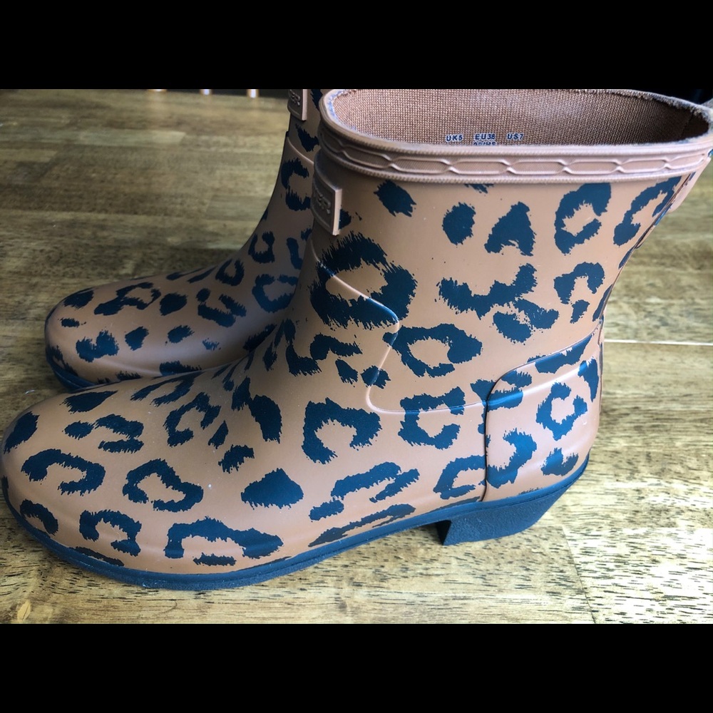 Hunter leopard print ankle boots